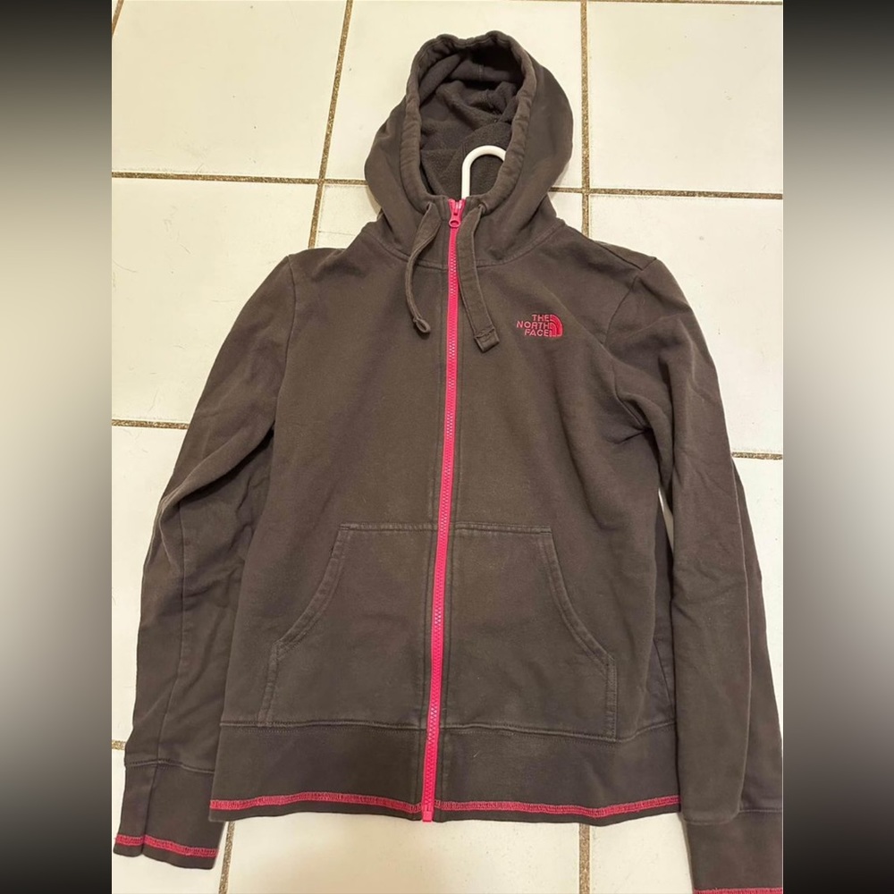 Women’s medium gray and pink the north face zip up hoodie